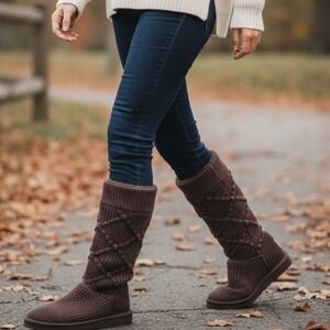 UGG Australia Classic Argyle Knit Boots S/N 5879 Women's Size 7 Brown Chocolate